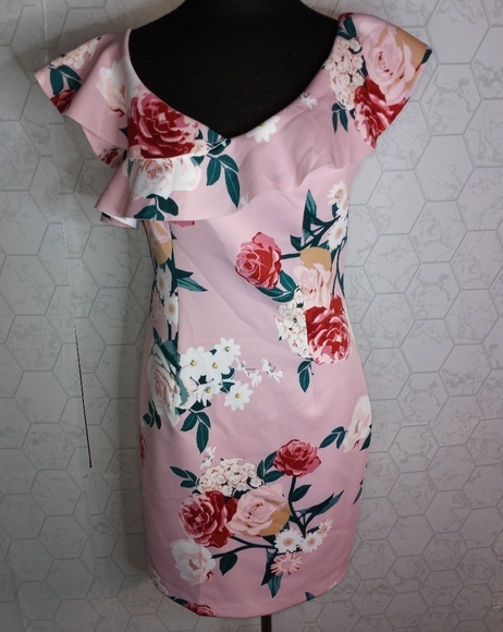 Guess womans convertible off the shoulder to one shoulder floral ruffle dress - Picture 10 of 16